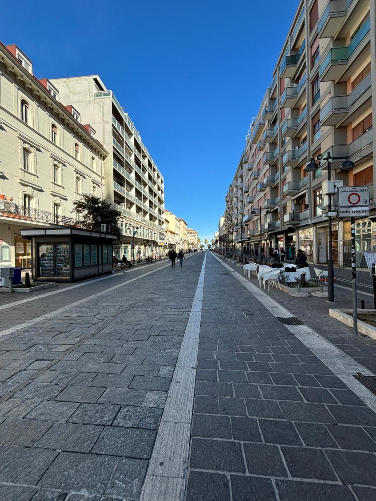 Michelangelo Apartment Pescara Luaran gambar